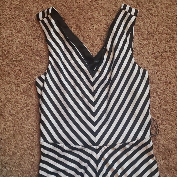 Dress - Picture 3 of 4